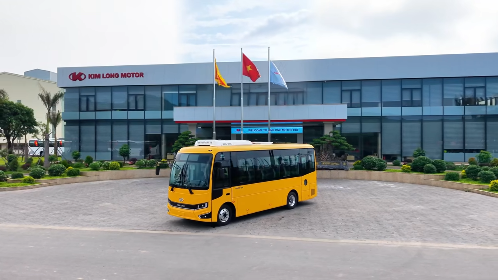 'Ông lớn' có 7 nhà máy xe ở Quảng Nam xây trạm sạc khắp Việt Nam, miễn phí sạc cho xe một hãng nước ngoài- Ảnh 6. 'Ông lớn' có 7 nhà máy xe ở Quảng Nam xây trạm sạc khắp Việt Nam, miễn phí sạc cho xe một hãng nước ngoài- Ảnh 6.