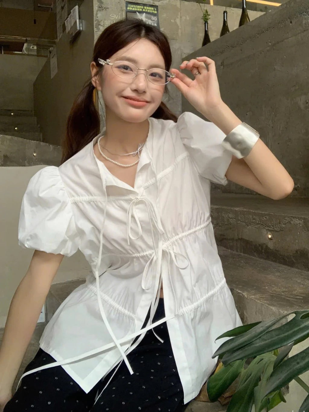 Có 1 kiểu áo quốc dân, dù diện đi làm hay đi chơi đều "tuyệt đối thanh lịch"!- Ảnh 42. Có 1 kiểu áo quốc dân, dù diện đi làm hay đi chơi đều "tuyệt đối thanh lịch"!- Ảnh 42.