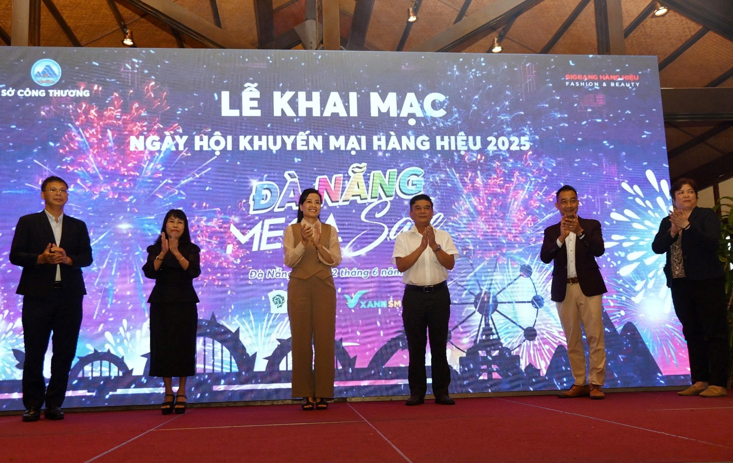 Khai mạc Ngày hội khuyến mại hàng hiệu - Mega Sale Đà Nẵng 2025- Ảnh 2. z6697122835341_873978cf1208859c45f4199ab71bcd43