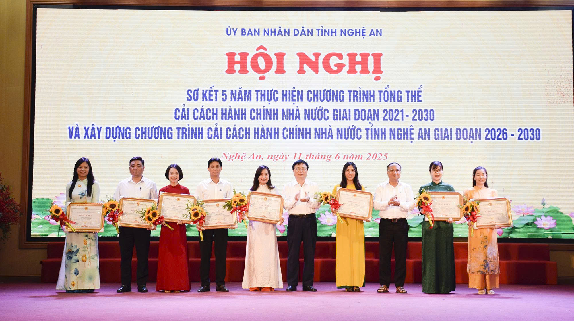Nghệ An: Sơ kết 05 năm thực hiện Chương trình tổng thể CCHC nhà nước- Ảnh 6. Nghệ An: Sơ kết 05 năm thực hiện Chương trình tổng thể CCHC nhà nước- Ảnh 6.