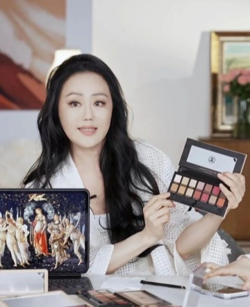 Sự sụp đổ của những người "mua một căn nhà trong một đêm" chỉ nhờ livestream- Ảnh 3. Sự sụp đổ của những người "mua một căn nhà trong một đêm" chỉ nhờ livestream- Ảnh 3.