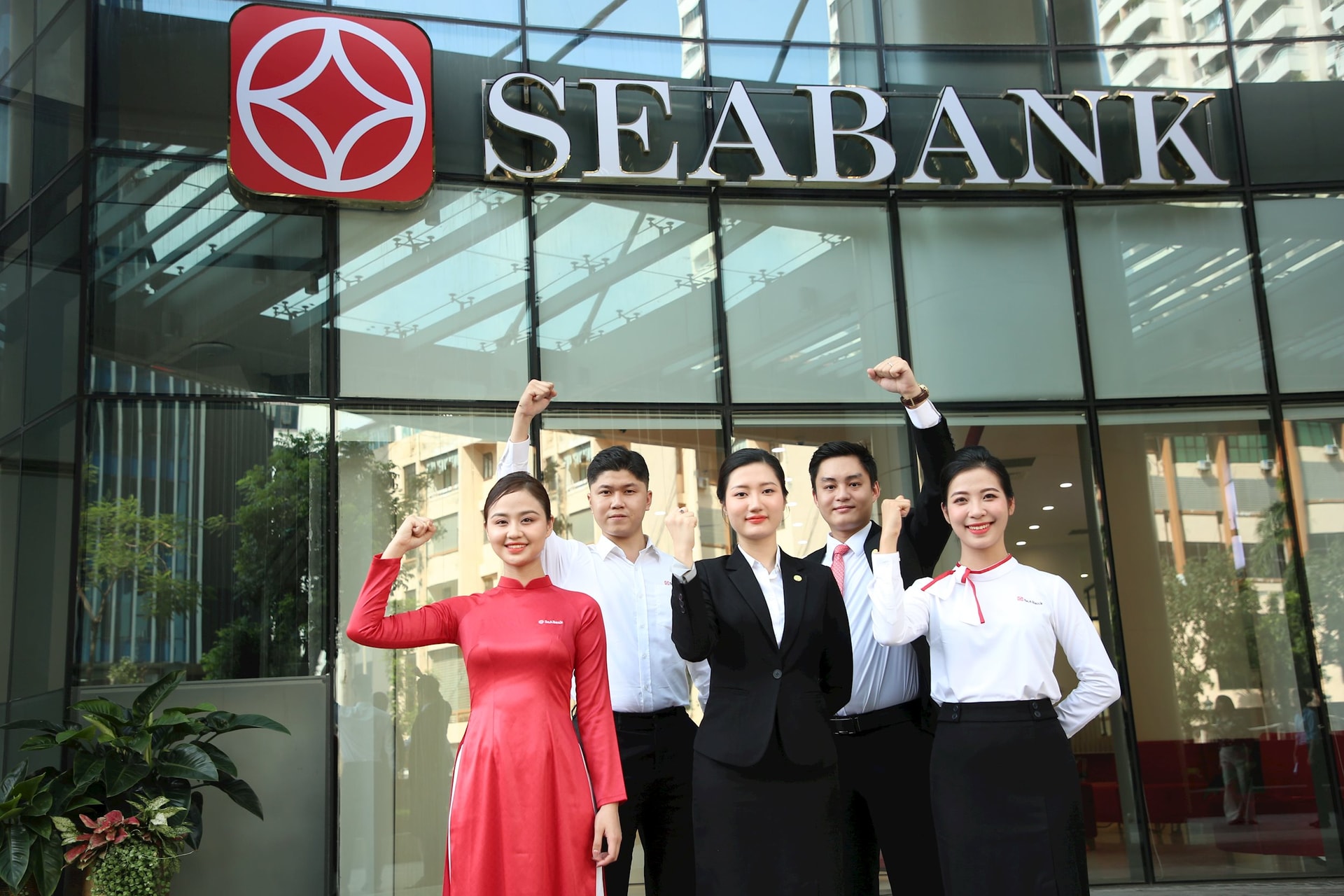 Ngân hàng tập trung nâng cao năng lực đội ngũ- Ảnh 2. Ngân hàng tập trung nâng cao năng lực đội ngũ- Ảnh 2.