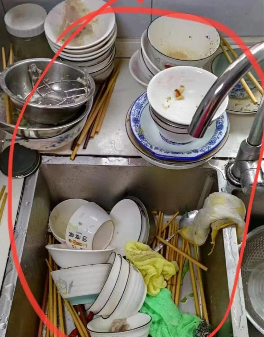 7 thói xấu khiến ngôi nhà trở thành "bãi rác", nhìn đâu cũng chướng mắt- Ảnh 3. 7 thói xấu khiến ngôi nhà trở thành "bãi rác", nhìn đâu cũng chướng mắt- Ảnh 3.