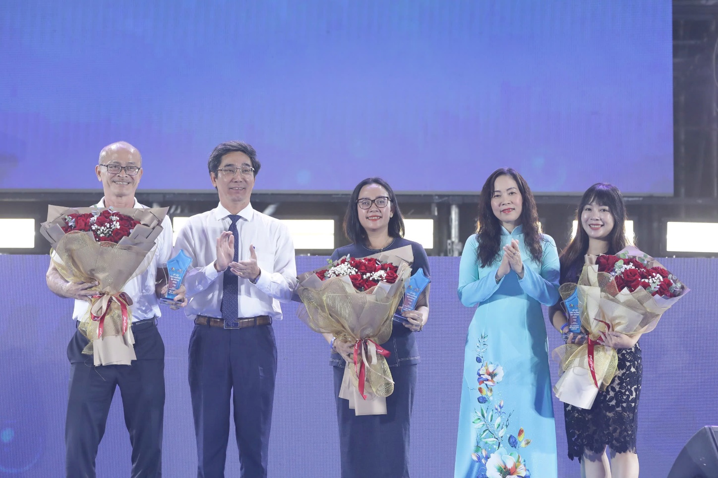 Khai mạc Lễ hội tận hưởng Đà Nẵng 2025- Ảnh 4. Khai mạc Lễ hội tận hưởng Đà Nẵng 2025- Ảnh 4.