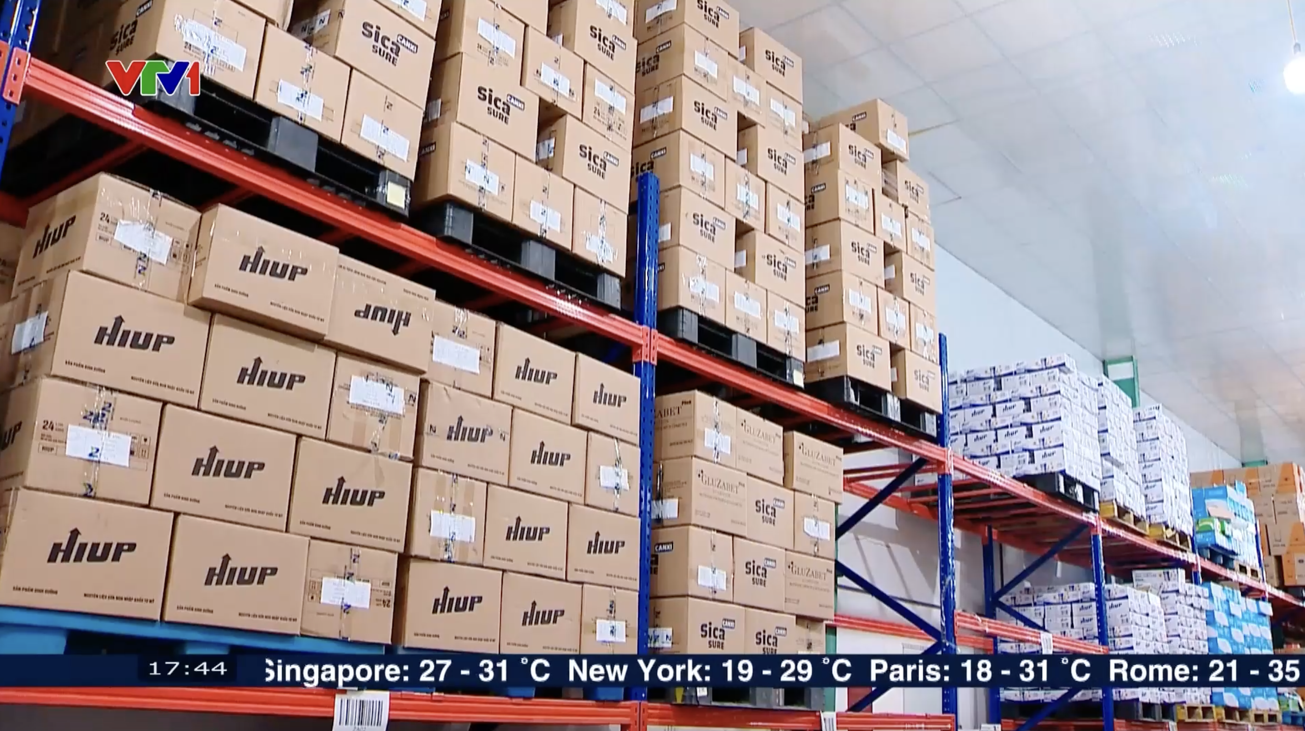 VTV "bóc" sữa HIUP: Giá xuất xưởng 87.800 đồng, bán ra 546.000 đồng/ lon, nhiều phụ huynh "bấm bụng" chi tiền- Ảnh 4. VTV "bóc" sữa HIUP: Giá xuất xưởng 87.800 đồng, bán ra 546.000 đồng/ lon, nhiều phụ huynh "bấm bụng" chi tiền- Ảnh 4.