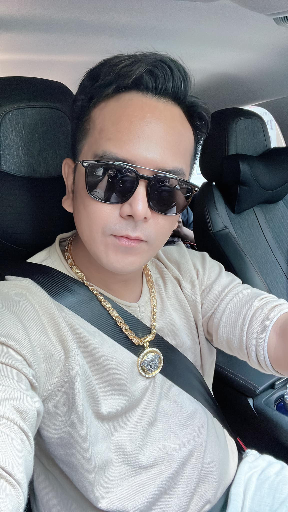 Người cùng Cường Đô La livestream bán nhà: Mở 3 công ty BĐS, 2 lần thông báo giải thể, đổi nghề xong đổi đời- Ảnh 5. Người cùng Cường Đô La livestream bán nhà: Mở 3 công ty BĐS, 2 lần thông báo giải thể, đổi nghề xong đổi đời- Ảnh 5.
