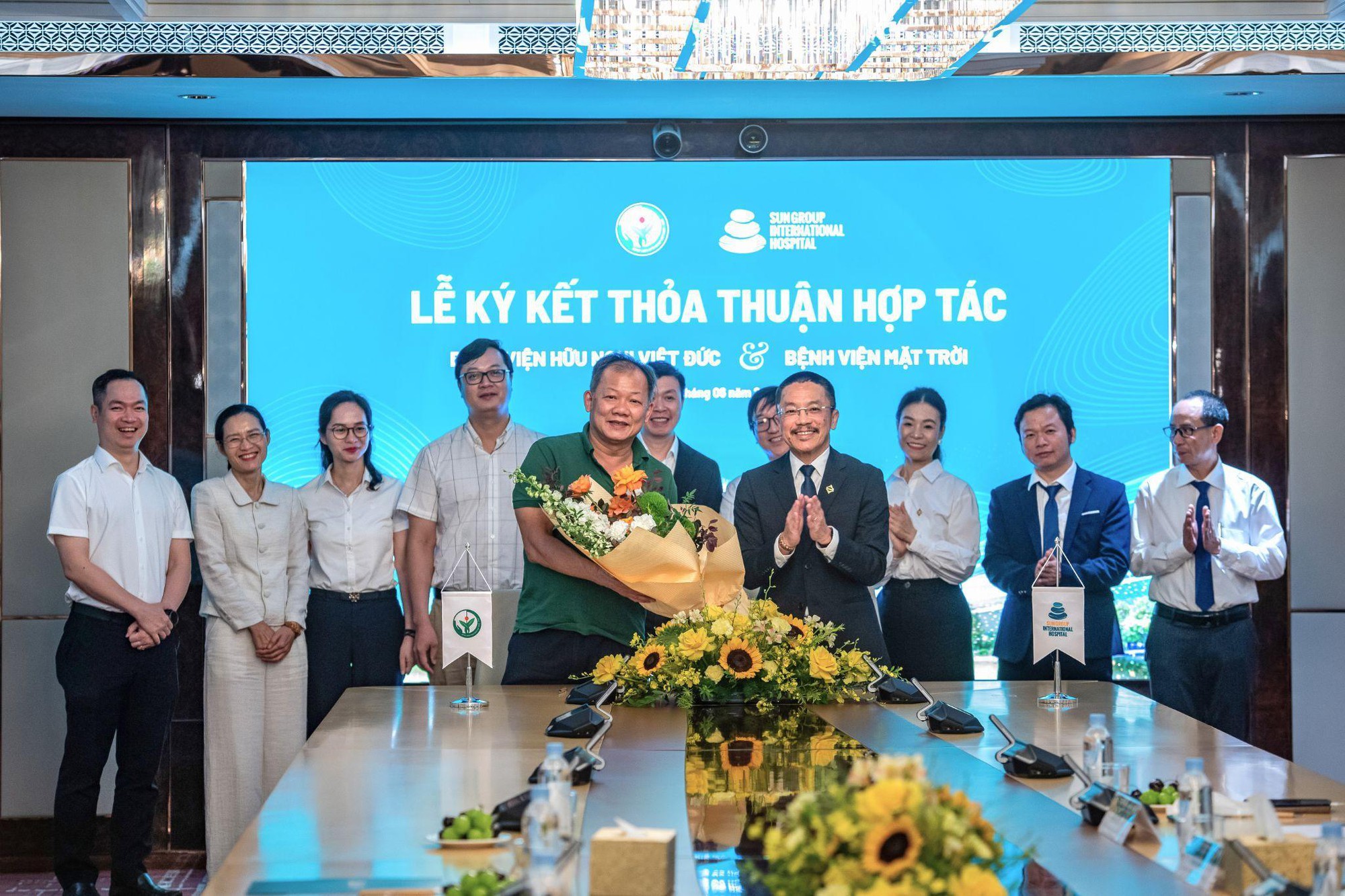 Bệnh viện Hữu nghị Việt Đức và Bệnh viện Mặt Trời ký kết hợp tác nâng cao chất lượng điều trị- Ảnh 1. Bệnh viện Hữu nghị Việt Đức và Bệnh viện Mặt Trời ký kết hợp tác nâng cao chất lượng điều trị- Ảnh 1.