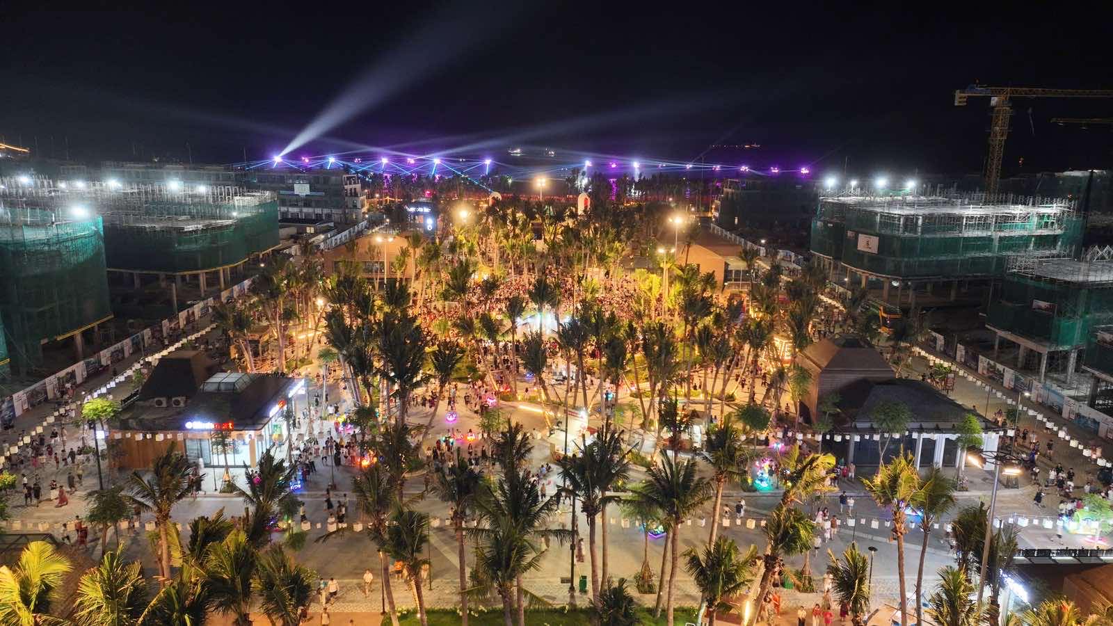 Show Bản giao hưởng Đảo Xanh áp dụng giá vé lẻ chỉ còn 600.000 đồng- Ảnh 3. Show Bản giao hưởng Đảo Xanh áp dụng giá vé lẻ chỉ còn 600.000 đồng- Ảnh 3.