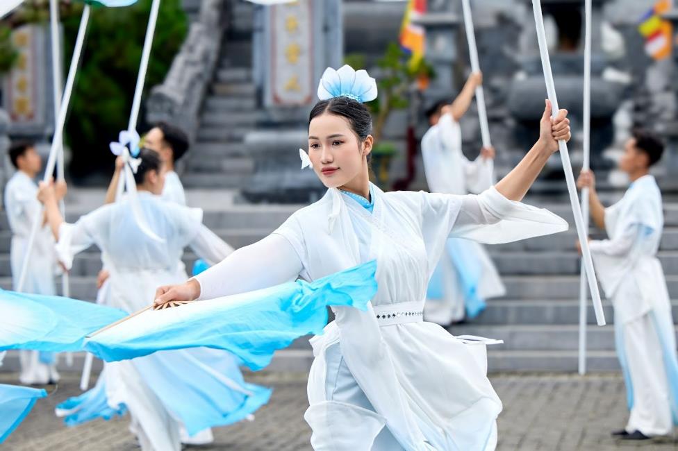 Fansipan ra mắt show ‘Đỉnh thiêng du ký’ tại 3 địa điểm, 3 độ cao của nóc nhà Đông Dương- Ảnh 6. Fansipan ra mắt show ‘Đỉnh thiêng du ký’ tại 3 địa điểm, 3 độ cao của nóc nhà Đông Dương- Ảnh 6.