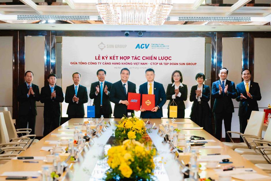 Sun Group và ACV ký kết hợp tác chiến lược, mở đường cho hệ sinh thái hàng không - du lịch đẳng cấp cất cánh- Ảnh 1. Sun Group và ACV ký kết hợp tác chiến lược, mở đường cho hệ sinh thái hàng không - du lịch đẳng cấp cất cánh- Ảnh 1.