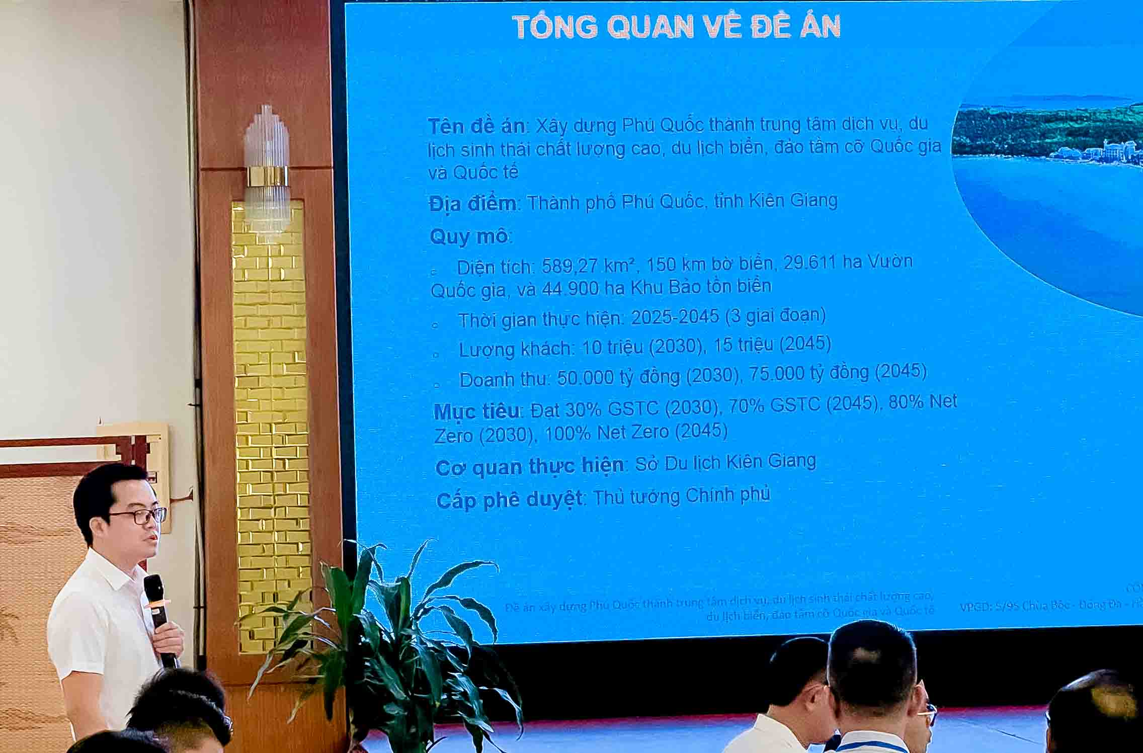 Kiên Giang: Tham vấn ý kiến “Xây dựng Phú Quốc thành trung tâm dịch vụ, du lịch sinh thái chất lượng cao, du lịch biển, đảo tầm cỡ quốc gia và quốc tế”- Ảnh 4.