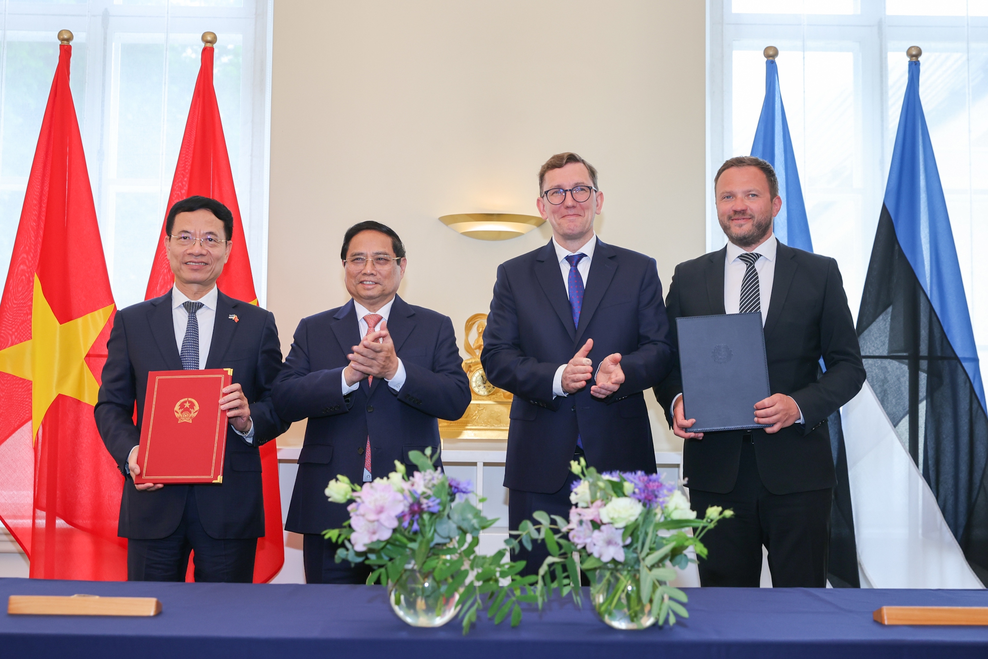 Gặp công ty “gỡ khó” cho Nhật, Ukraine... trong 1 lĩnh vực, Thủ tướng thống nhất thành lập tổ công tác- Ảnh 3. Gặp công ty “gỡ khó” cho Nhật, Ukraine... trong 1 lĩnh vực, Thủ tướng thống nhất thành lập tổ công tác- Ảnh 3.