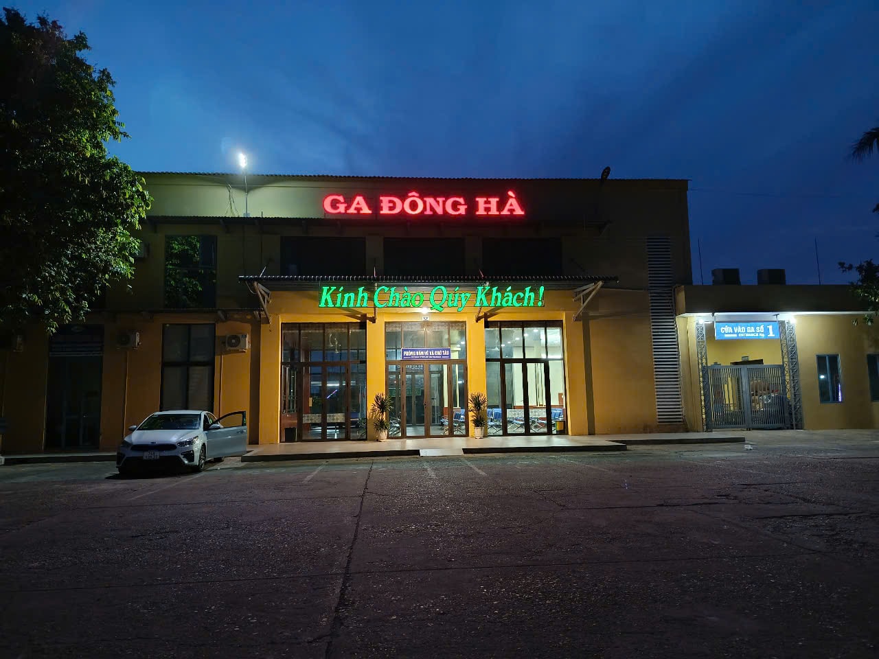 Chuyến tàu bị tạm hoãn vì chỉ có 2 hành khách- Ảnh 1. Chuyến tàu bị tạm hoãn vì chỉ có 2 hành khách- Ảnh 1.