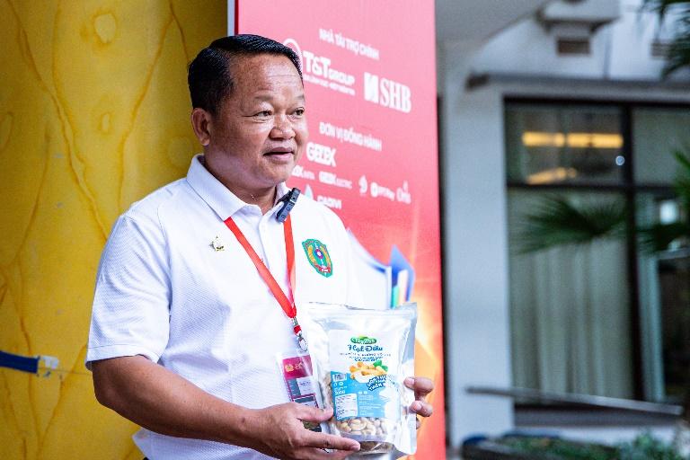 Hương vị Việt lan tỏa tình hữu nghị tại Giải bóng đá Công an, Cảnh sát ASEAN 2025- Ảnh 3. Hương vị Việt lan tỏa tình hữu nghị tại Giải bóng đá Công an, Cảnh sát ASEAN 2025- Ảnh 3.