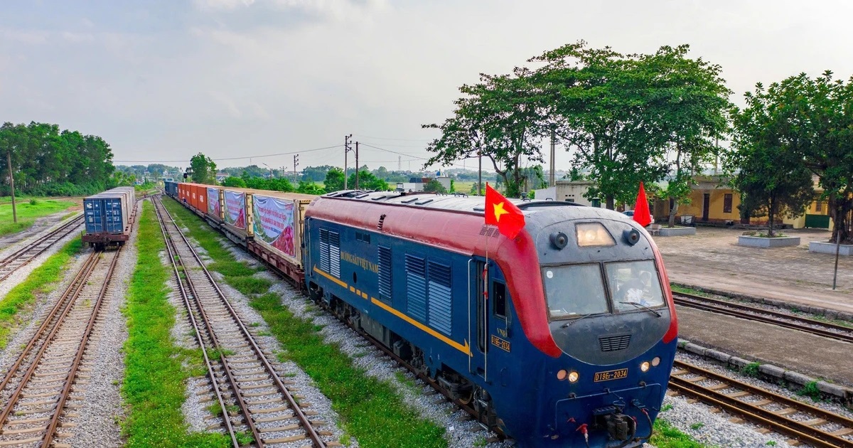 Khi Nào Nên Vận Chuyển Bằng Đường Sắt? 7 Trường Hợp Giúp Doanh Nghiệp Tối Ưu Chi Phí
