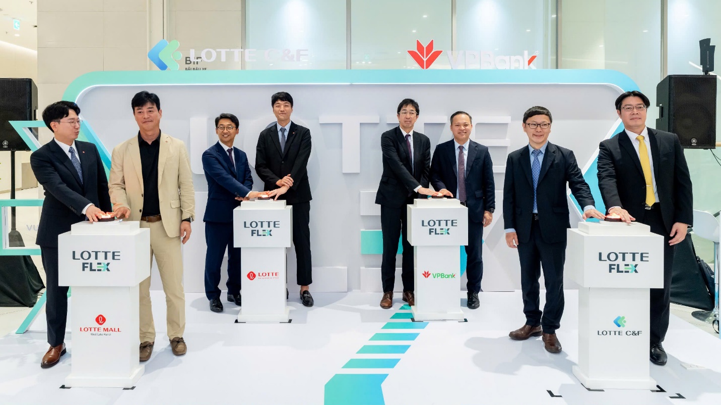 VPBank và LOTTE C&F nâng tầm quan hệ hợp tác, giới thiệu sản phẩm tài chính tiêu dùng- Ảnh 2. VPBank và LOTTE C&F nâng tầm quan hệ hợp tác, giới thiệu sản phẩm tài chính tiêu dùng- Ảnh 2.