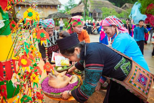 Lễ hội Xòe Bản Mây mở màn cho mùa lễ hội tưng bừng tại Fansipan, Sa Pa- Ảnh 3. Lễ hội Xòe Bản Mây mở màn cho mùa lễ hội tưng bừng tại Fansipan, Sa Pa- Ảnh 3.