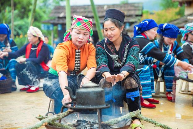 Lễ hội Xòe Bản Mây mở màn cho mùa lễ hội tưng bừng tại Fansipan, Sa Pa- Ảnh 7. Lễ hội Xòe Bản Mây mở màn cho mùa lễ hội tưng bừng tại Fansipan, Sa Pa- Ảnh 7.