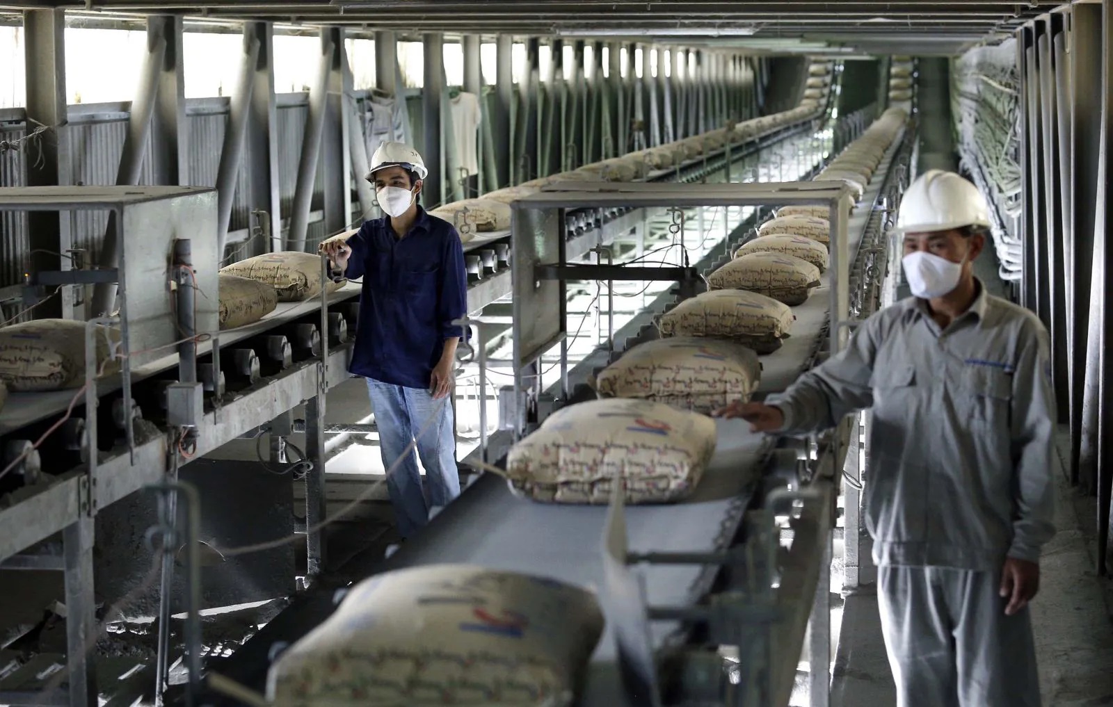 Doanh nghiệp xi măng vào cuộc đua Doanh nghiệp xi măng vào cuộc đua