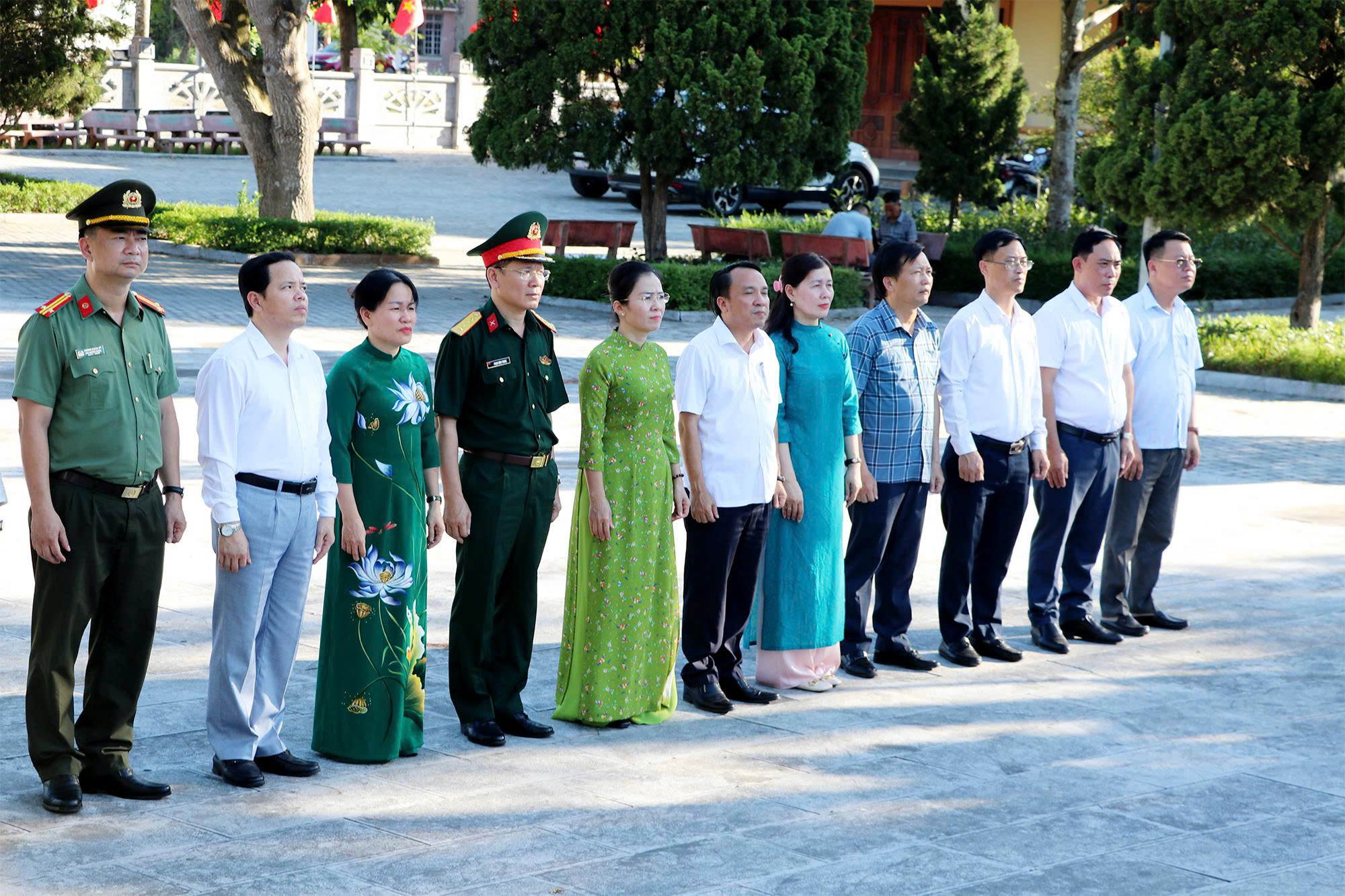 Nghệ An: Phó Bí thư Tỉnh ủy tới thăm, tặng quà các thương bệnh binh, Mẹ Việt Nam anh hùng- Ảnh 2.