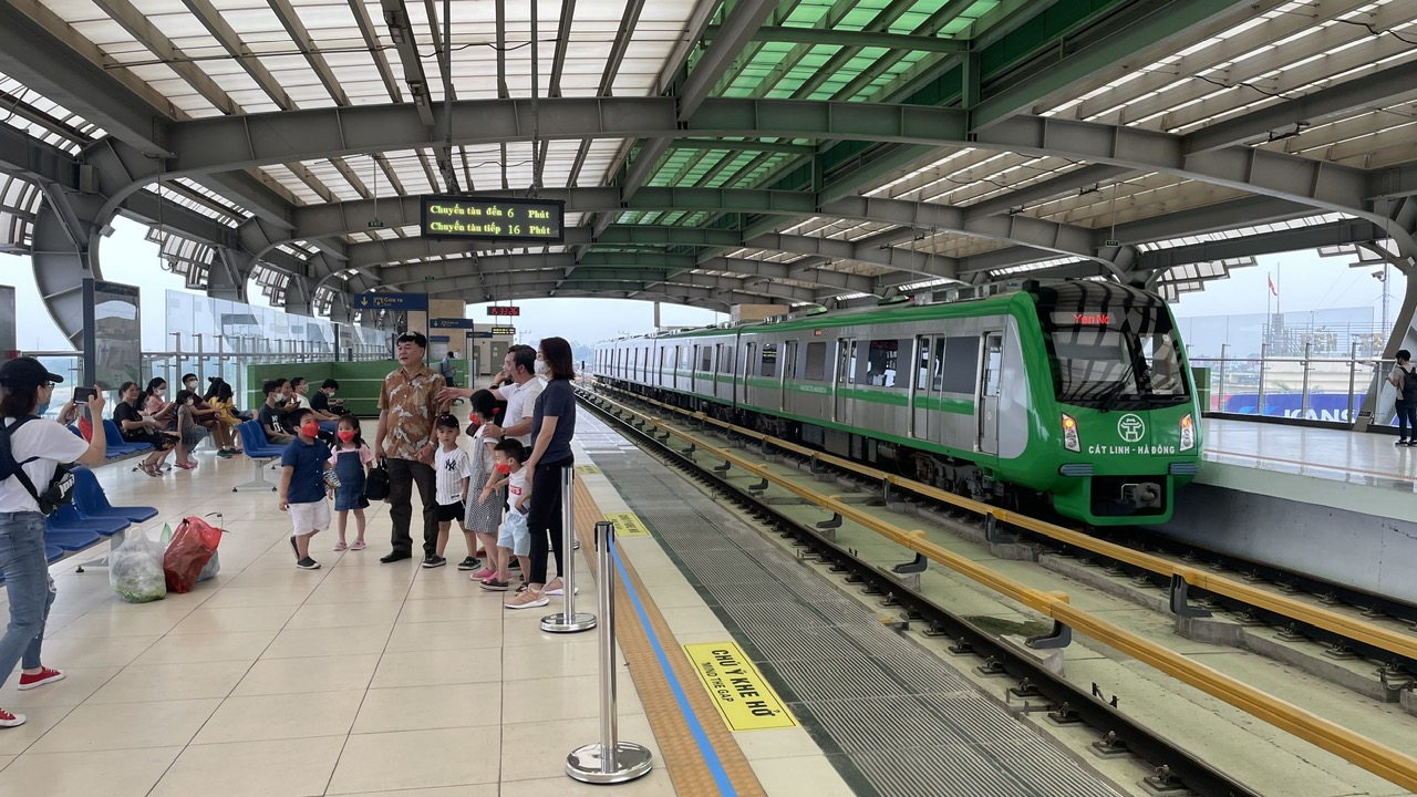 Hà Nội: Điều chỉnh giá vé đối với các tuyến đường sắt đô thị từ ngày 1/8- Ảnh 1. Hà Nội: Điều chỉnh giá vé đối với các tuyến đường sắt đô thị từ ngày 1/8- Ảnh 1.