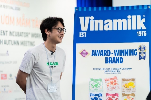 Vinamilk tiếp sức ươm mầm tài năng điện ảnh tại liên hoan phim Châu Á Đà Nẵng III- Ảnh 5. Vinamilk tiếp sức ươm mầm tài năng điện ảnh tại liên hoan phim Châu Á Đà Nẵng III- Ảnh 5.