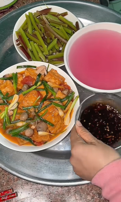 Chồng lương 8 triệu nuôi cả nhà 4 người sống trong phòng trọ 12m2: Bí quyết để vẫn có tiền dư- Ảnh 5. Chồng lương 8 triệu nuôi cả nhà 4 người sống trong phòng trọ 12m2: Bí quyết để vẫn có tiền dư- Ảnh 5.
