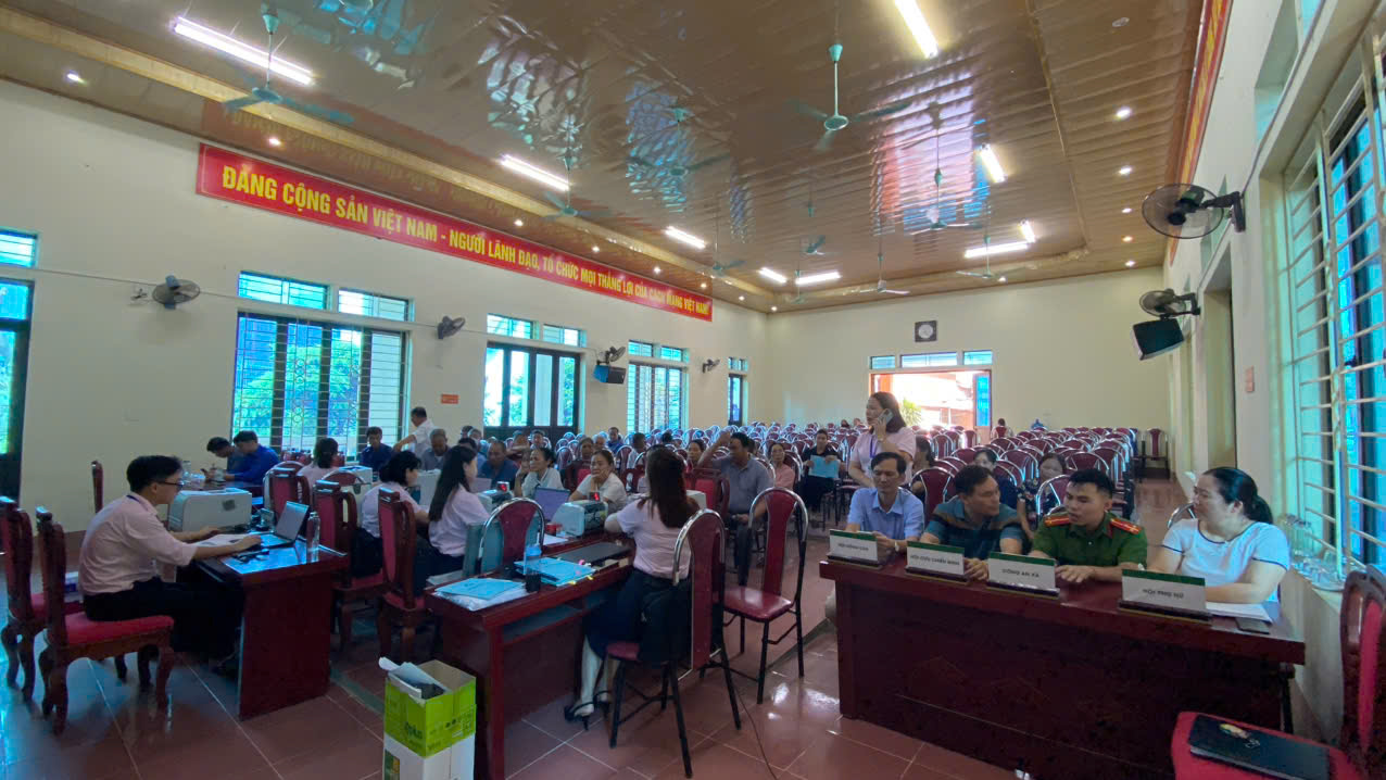 Phòng GD NHCSXH Thanh Thủy: Gắn kết niềm tin, đồng hành cùng người dân phát triển kinh tế- Ảnh 3. Phòng GD NHCSXH Thanh Thủy: Gắn kết niềm tin, đồng hành cùng người dân phát triển kinh tế- Ảnh 3.