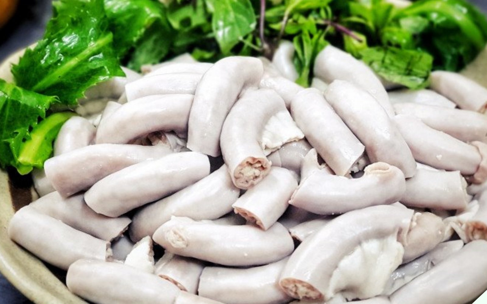 Món ăn có cholesterol cao gấp 4 lần mỡ lợn, ăn nhiều hại đủ đường: Người Việt mê mẩn- Ảnh 1. Món ăn có cholesterol cao gấp 4 lần mỡ lợn, ăn nhiều hại đủ đường: Người Việt mê mẩn- Ảnh 1.