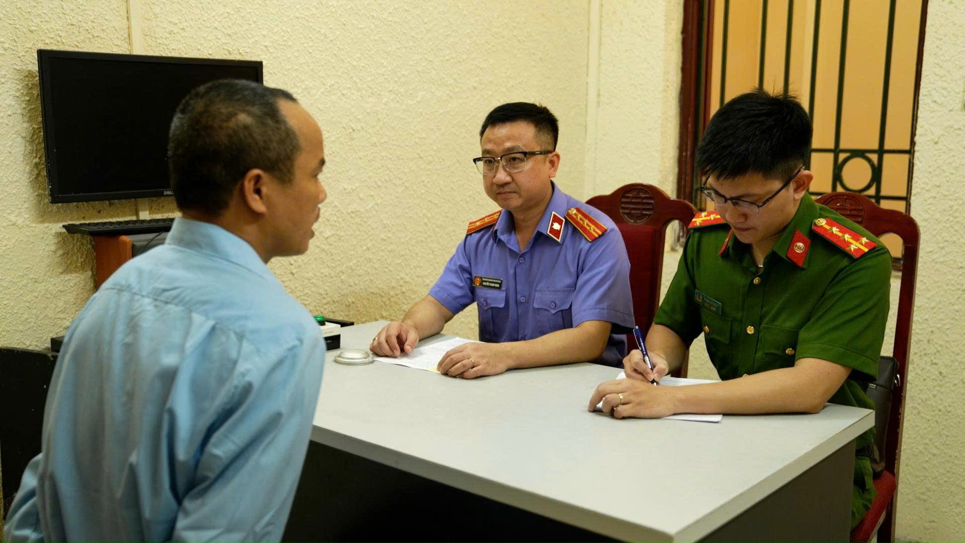 Vụ giết mổ, bán thịt lợn chết ở Hà Nội: Lời khai ám ảnh của Lê Văn Tươi và Dư Đình Hợi- Ảnh 2. Vụ giết mổ, bán thịt lợn chết ở Hà Nội: Lời khai ám ảnh của Lê Văn Tươi và Dư Đình Hợi- Ảnh 2.