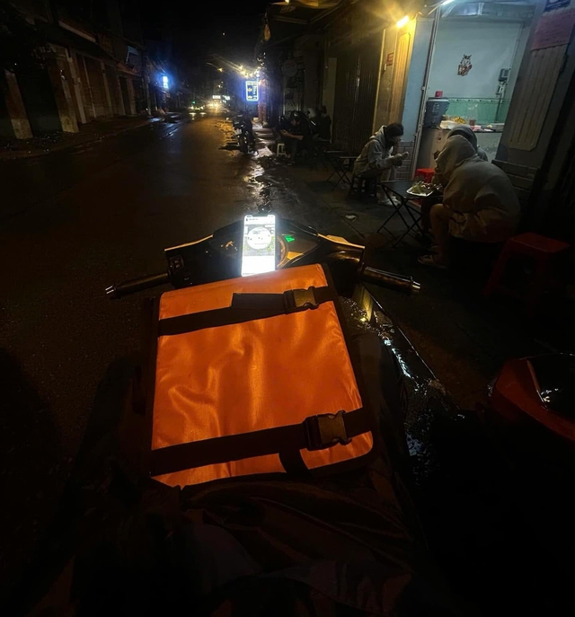 Người thất nghiệp tuyệt vọng vì không làm ra tiền, người có việc cũng chẳng khá hơn: Đâu mới là lối thoát?- Ảnh 4. Người thất nghiệp tuyệt vọng vì không làm ra tiền, người có việc cũng chẳng khá hơn: Đâu mới là lối thoát?- Ảnh 4.