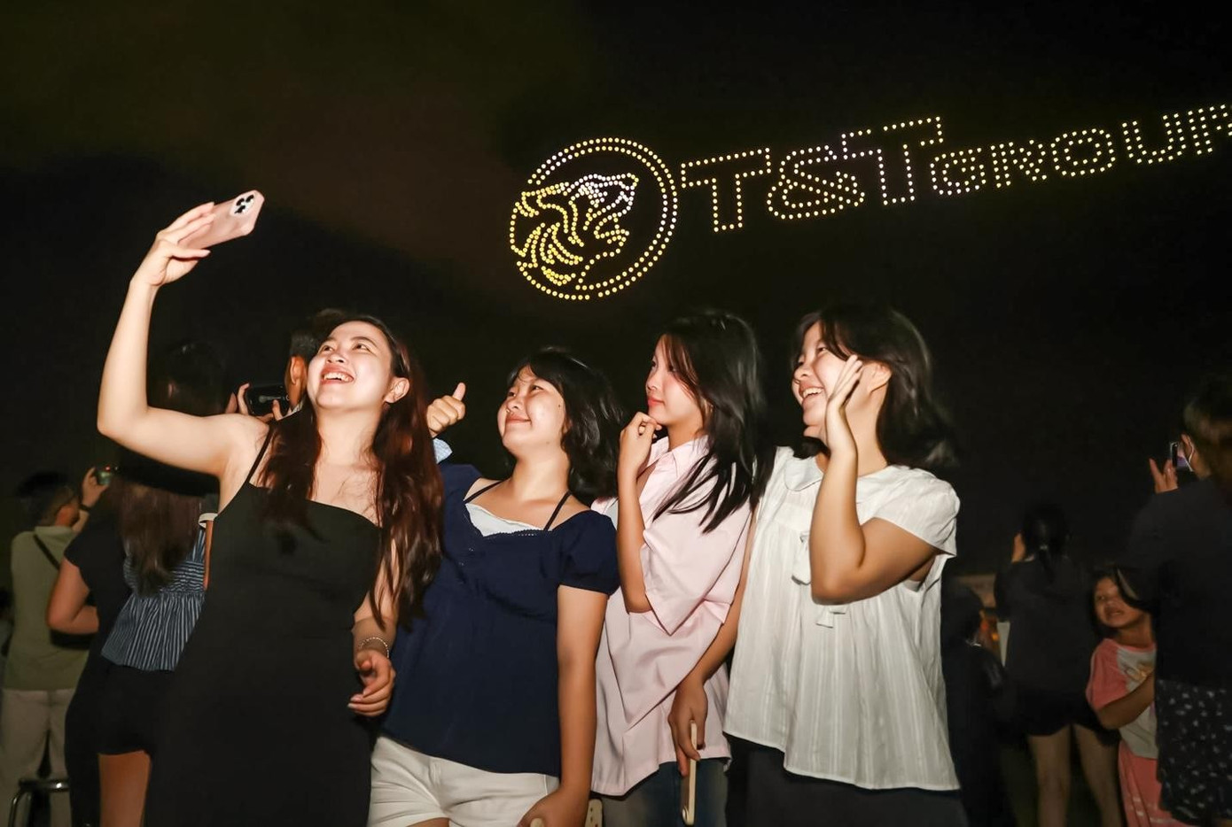 Mãn nhãn màn trình diễn drone lớn nhất từ trước tới nay tại Tây Ninh- Ảnh 8.