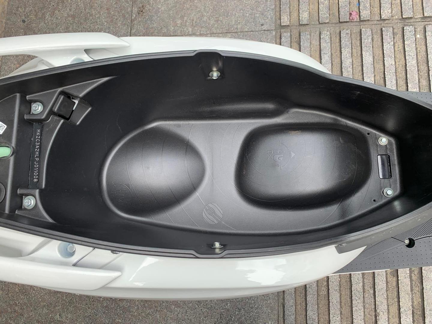 Loạt xe tay ga giảm giá mạnh: Có xe ngang hạng Air Blade, thông minh nhất phân khúc nhưng rẻ bằng gần nửa- Ảnh 10.