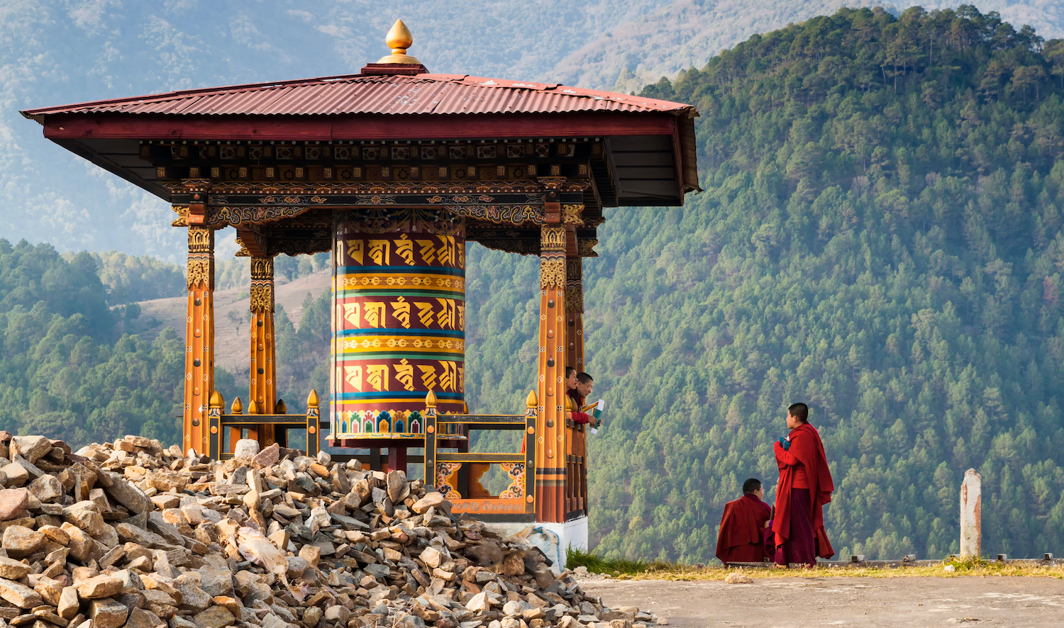 "Kho báu" khổng lồ của Bhutan: Bí mật về quyết định chưa từng có "thay đổi vận mệnh quốc gia"- Ảnh 4.
