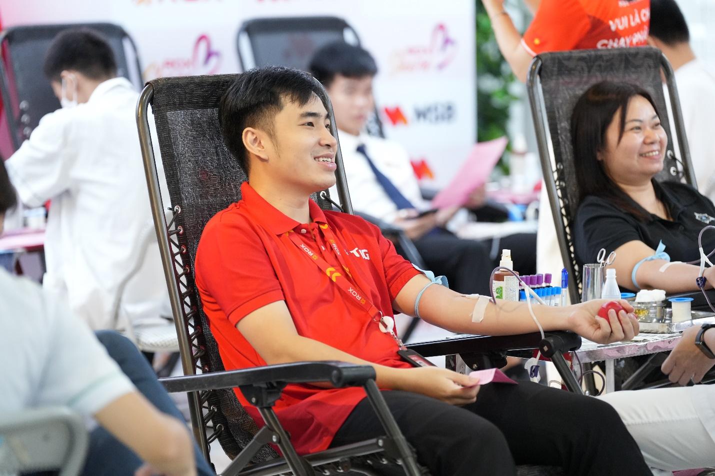 Giọt thương 2025: CBNV ROX Group chung tay hiến máu, lan tỏa giá trị sống đẹp- Ảnh 5.