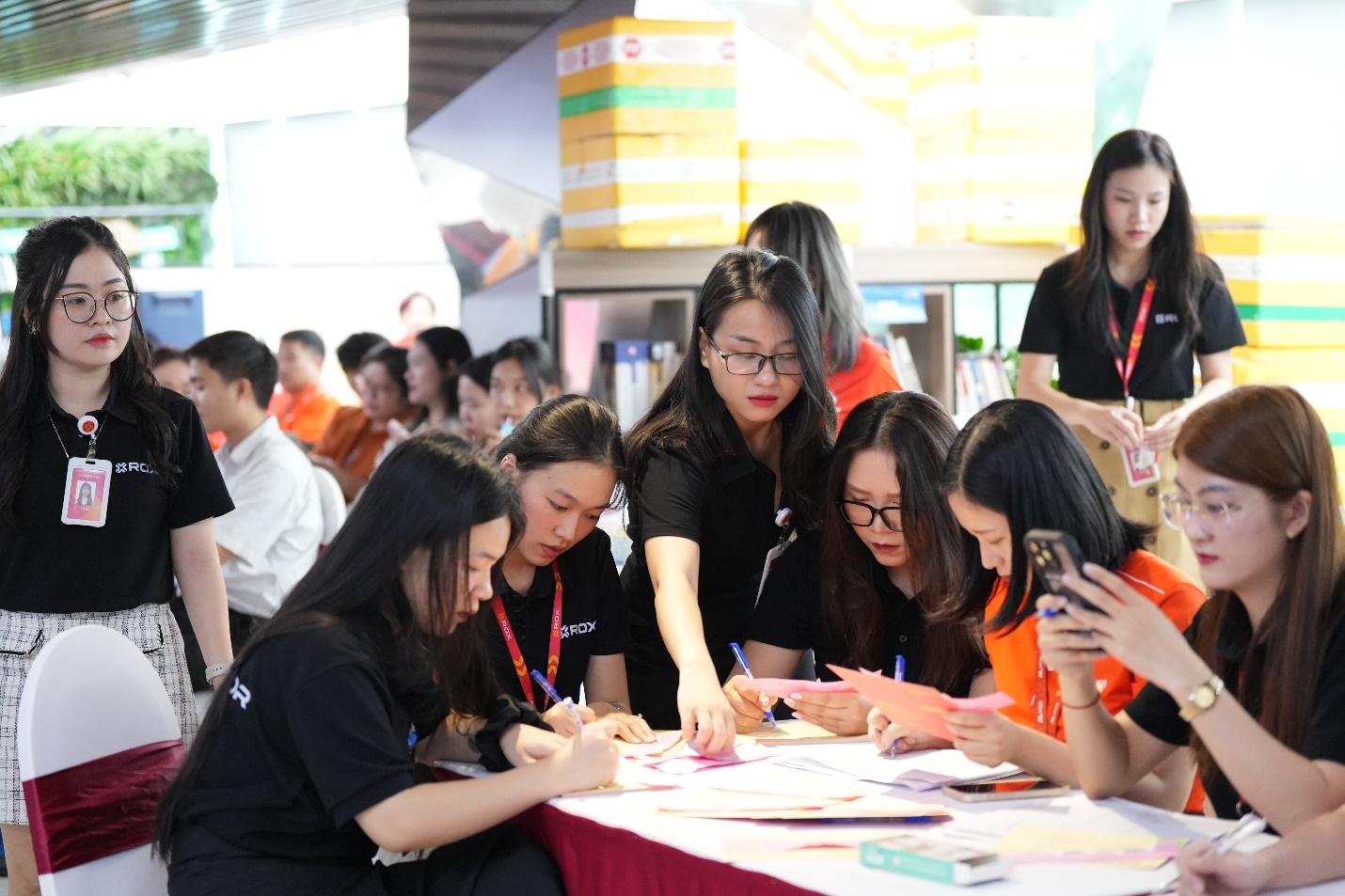 Giọt thương 2025: CBNV ROX Group chung tay hiến máu, lan tỏa giá trị sống đẹp- Ảnh 9.