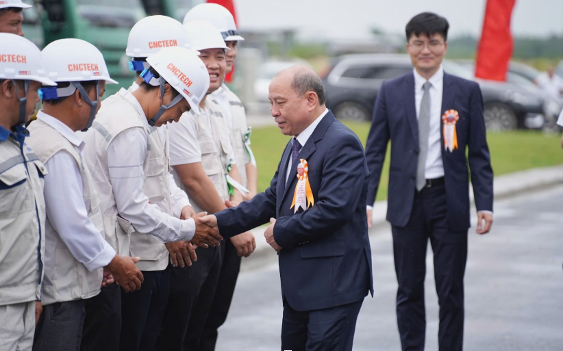 Động thổ công trình 4.650 tỷ 'chuẩn quốc tế' tại đất Tổ linh thiêng: Món quà quý giá mừng Quốc khánh 2/9- Ảnh 1. Động thổ công trình 4.650 tỷ 'chuẩn quốc tế' tại đất Tổ linh thiêng: Món quà quý giá mừng Quốc khánh 2/9- Ảnh 1.