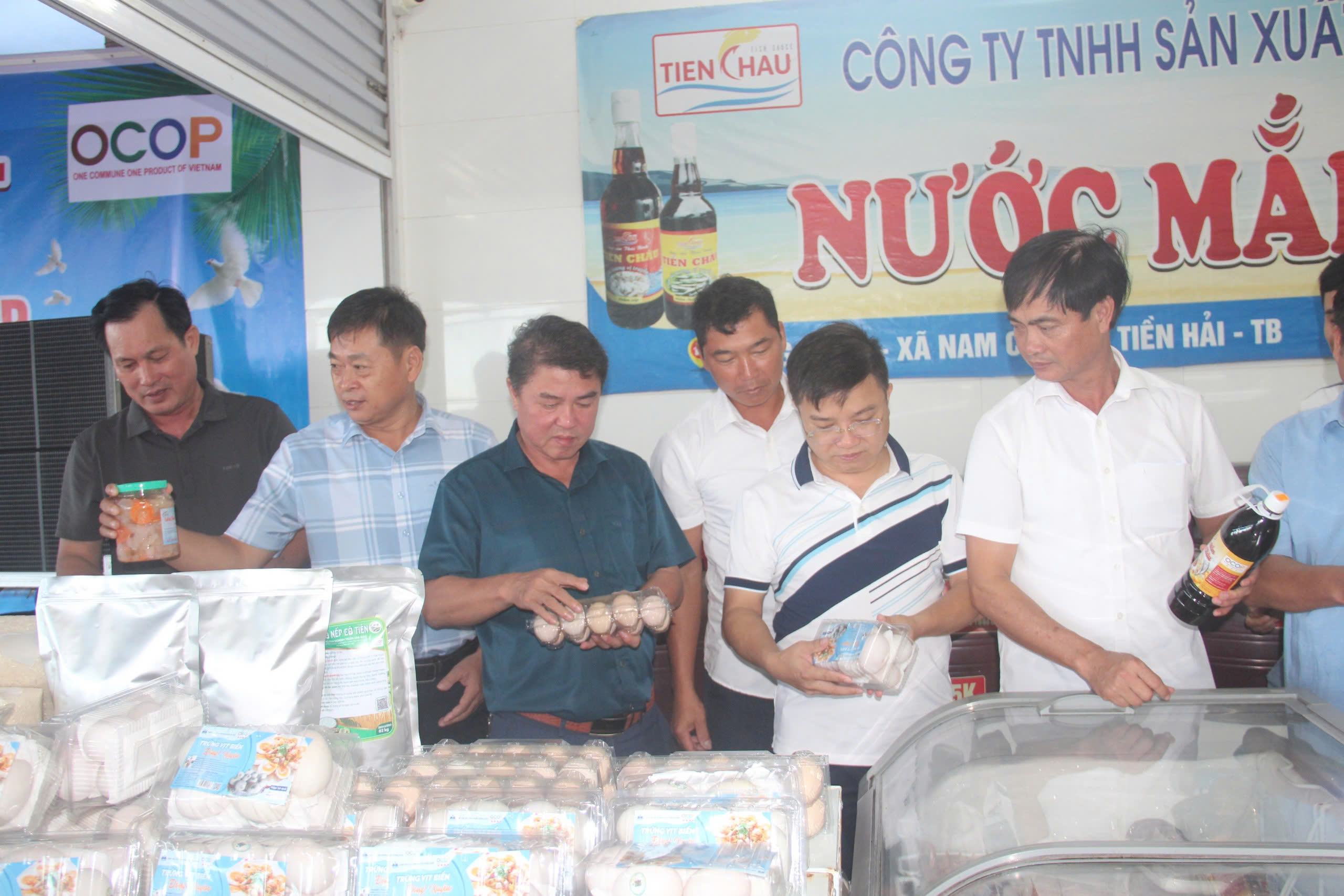 Ra mắt Câu lạc bộ OCOP - Đặc sản các xã ven biển tỉnh Hưng Yên- Ảnh 7.