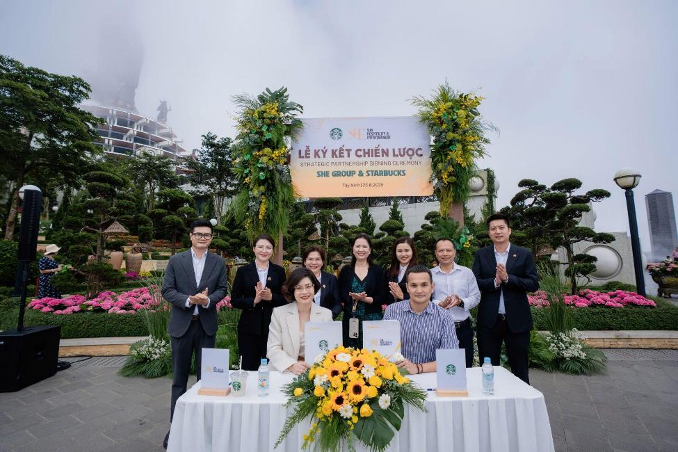 Sun Hospitality & Entertainment Group hợp tác toàn diện với Starbucks, nâng cao trải nghiệm du lịch Việt- Ảnh 1. Sun Hospitality & Entertainment Group hợp tác toàn diện với Starbucks, nâng cao trải nghiệm du lịch Việt- Ảnh 1.
