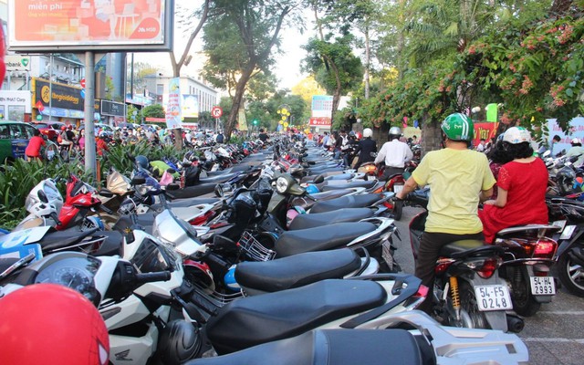 Hà Nội: Yêu cầu trông giữ xe miễn phí phục vụ Đại lễ A80- Ảnh 1. Hà Nội: Yêu cầu trông giữ xe miễn phí phục vụ Đại lễ A80- Ảnh 1.