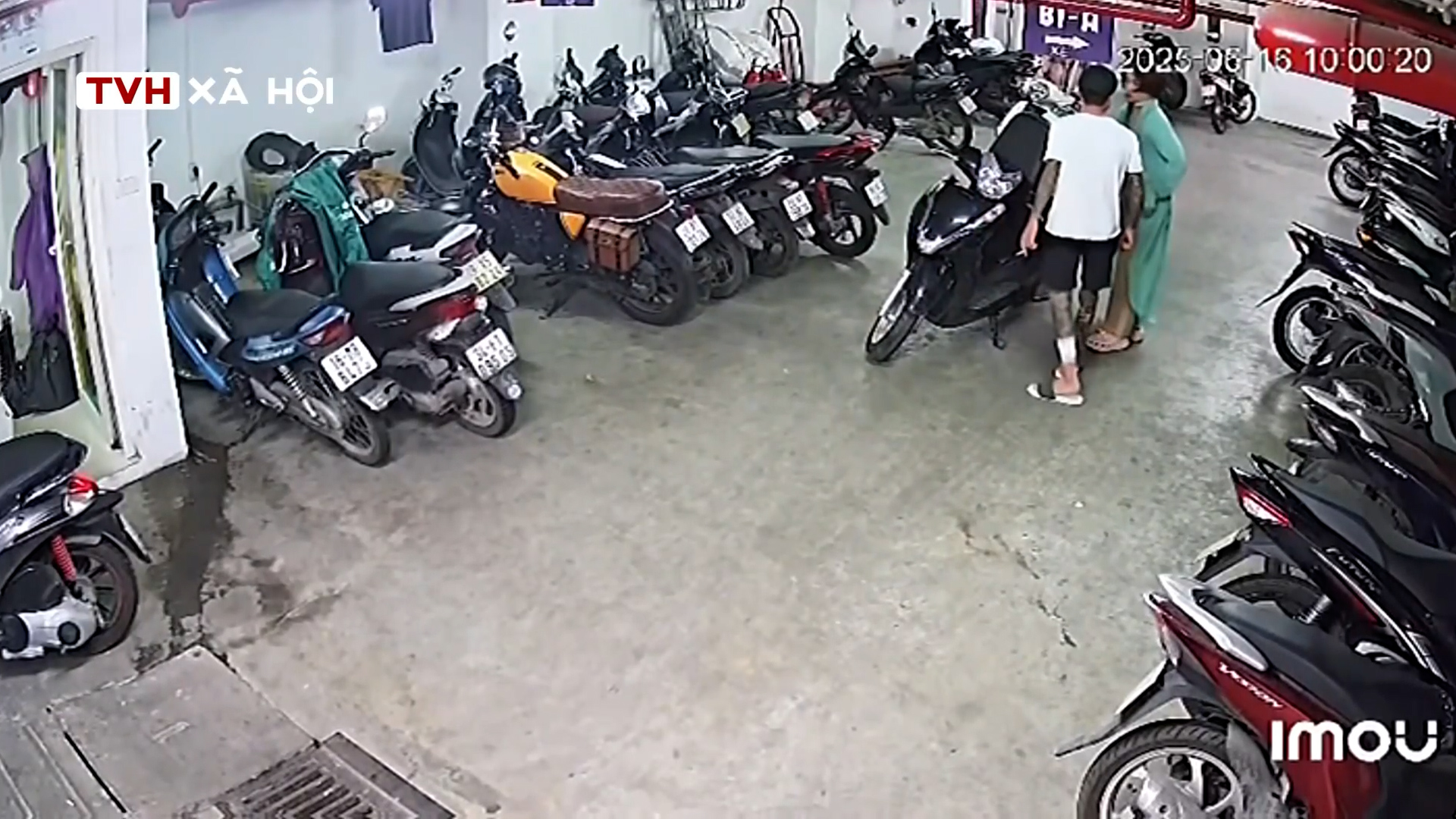 Cô gái MMA kể tường tận thời điểm "hạ gục" nam thanh niên xăm trổ trong hầm gửi xe- Ảnh 2. Cô gái MMA kể tường tận thời điểm "hạ gục" nam thanh niên xăm trổ trong hầm gửi xe- Ảnh 2.