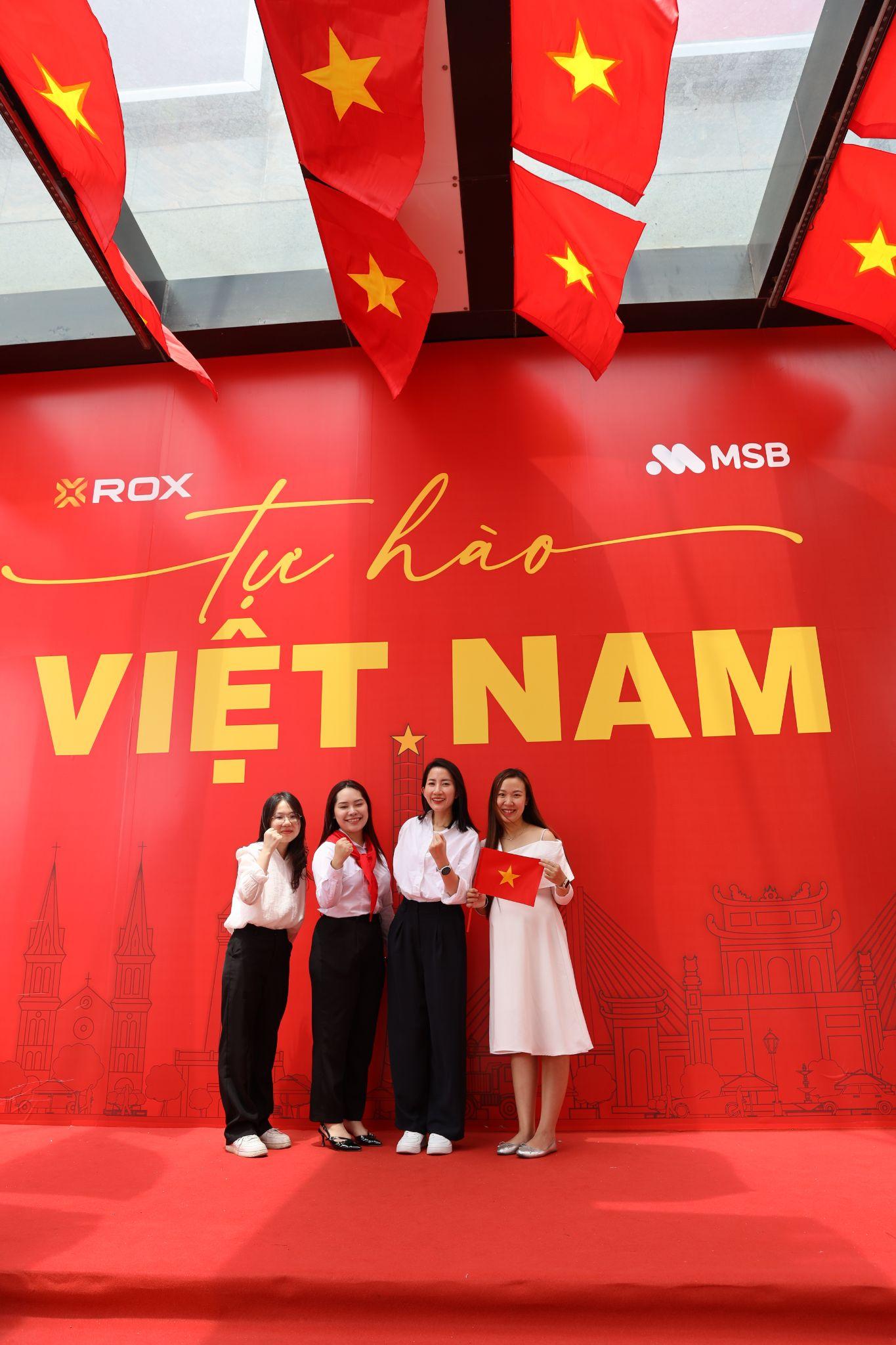 Điểm “check-in yêu nước” cực hot trên đường Nguyễn Chí Thanh- Ảnh 7. Điểm “check-in yêu nước” cực hot trên đường Nguyễn Chí Thanh- Ảnh 7.
