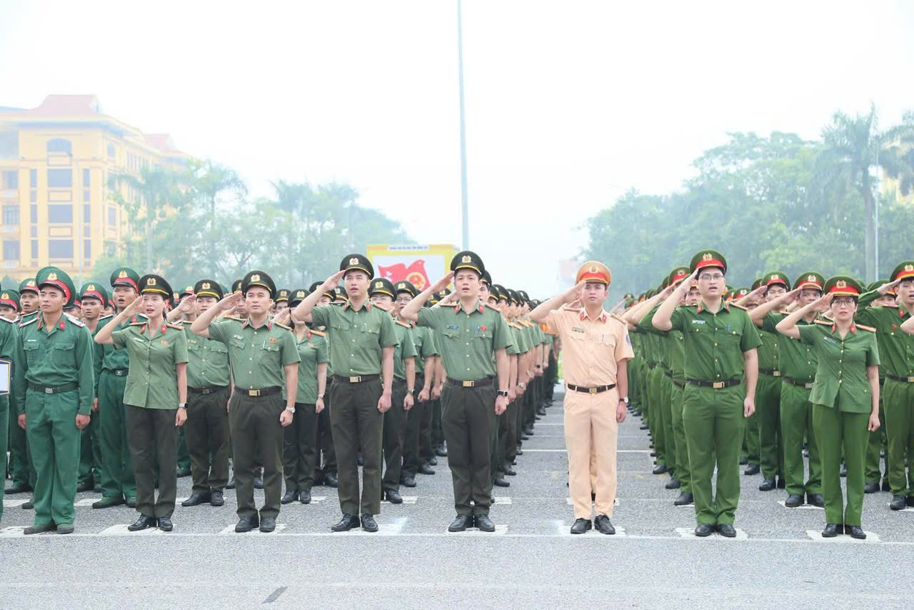 Hưng Yên: Tổ chức Lễ chào cờ toàn tỉnh “Tôi yêu Tổ quốc, quê hương tôi”- Ảnh 3. Hưng Yên: Tổ chức Lễ chào cờ toàn tỉnh “Tôi yêu Tổ quốc, quê hương tôi”- Ảnh 3.