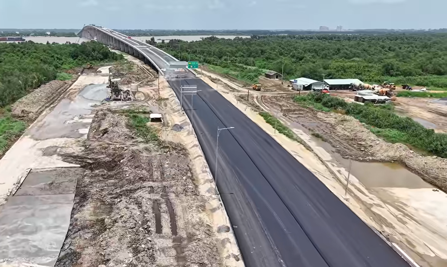 Thủ tướng kiểm tra dự án hơn 75.000 tỷ có hạng mục hoàn thành 98%, sẵn sàng về đích ngày 19/8- Ảnh 2.