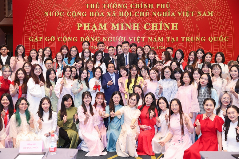 Thủ tướng chia sẻ với kiều bào tại Trung Quốc về không khí, tinh thần Quốc khánh trong nước- Ảnh 10. Thủ tướng chia sẻ với kiều bào tại Trung Quốc về không khí, tinh thần Quốc khánh trong nước- Ảnh 10.