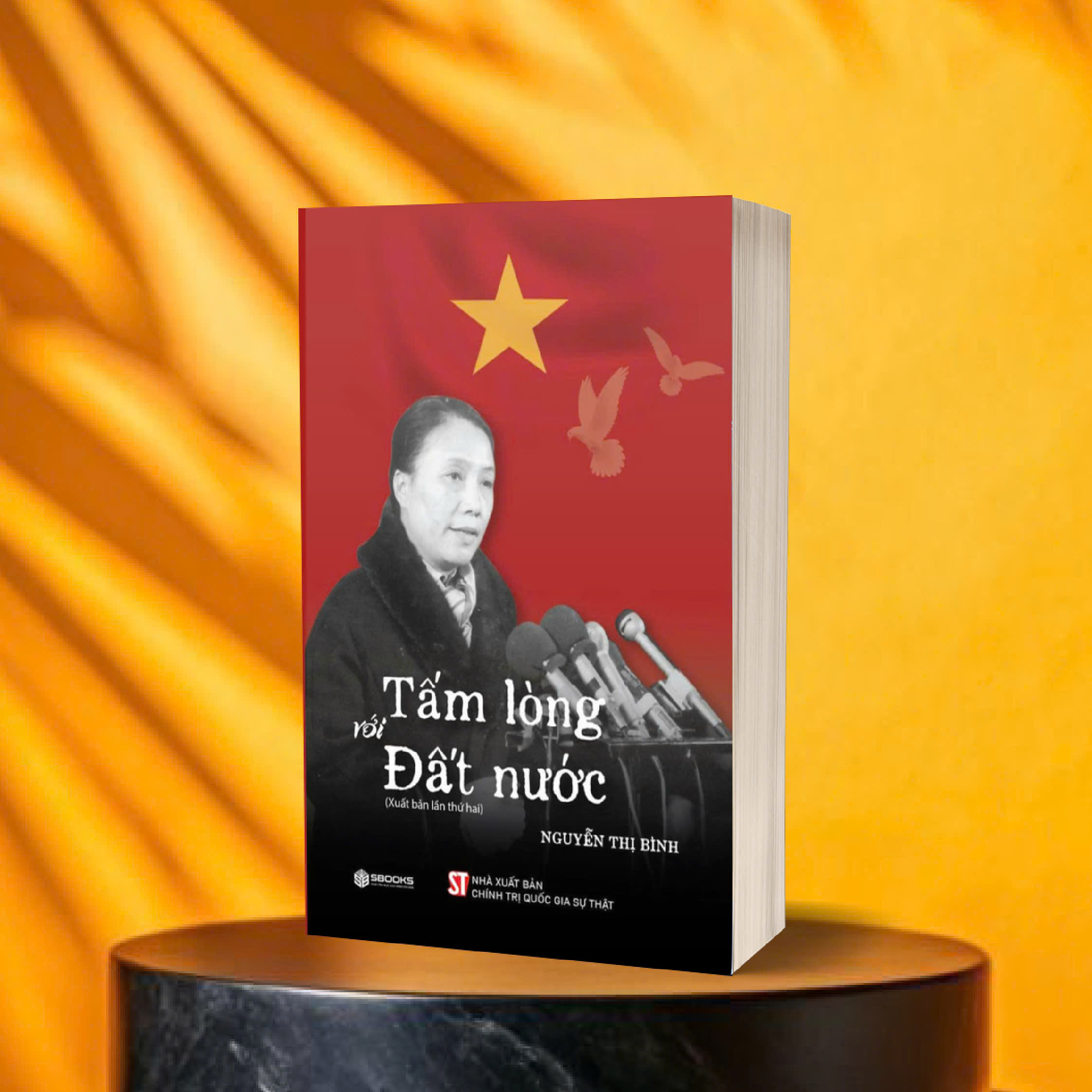 “Tấm lòng với Đất nước” của bà Nguyễn Thị Bình- Ảnh 2. “Tấm lòng với Đất nước” của bà Nguyễn Thị Bình- Ảnh 2.