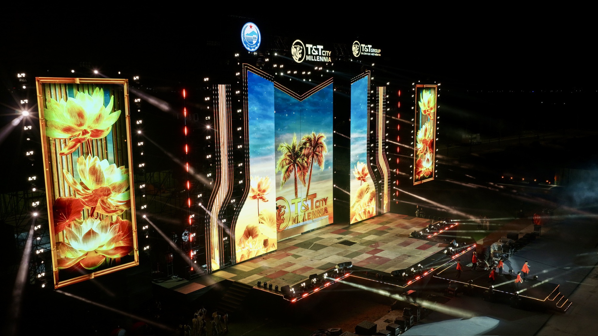 Thành phố Thiên niên kỷ T&T City Millennia bừng sáng trước đại nhạc hội- Ảnh 8.
