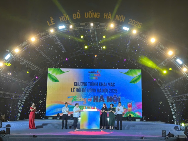 Trải nghiệm 80 gian hàng đa sắc màu tại Lễ hội Đồ uống Hà Nội 2025- Ảnh 1. Trải nghiệm 80 gian hàng đa sắc màu tại Lễ hội Đồ uống Hà Nội 2025- Ảnh 1.
