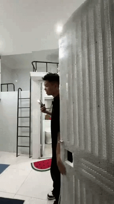 Đến lạy ngôi nhà Hà Nội: Rộng 7m², lối vào tối hơn tiền đồ chị Dậu, không gian nghẹt thở thiếu oxy, rao giá gần 2 tỷ!- Ảnh 3. Đến lạy ngôi nhà Hà Nội: Rộng 7m², lối vào tối hơn tiền đồ chị Dậu, không gian nghẹt thở thiếu oxy, rao giá gần 2 tỷ!- Ảnh 3.