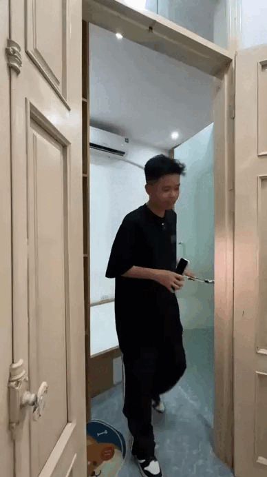 Đến lạy ngôi nhà Hà Nội: Rộng 7m², lối vào tối hơn tiền đồ chị Dậu, không gian nghẹt thở thiếu oxy, rao giá gần 2 tỷ!- Ảnh 5. Đến lạy ngôi nhà Hà Nội: Rộng 7m², lối vào tối hơn tiền đồ chị Dậu, không gian nghẹt thở thiếu oxy, rao giá gần 2 tỷ!- Ảnh 5.